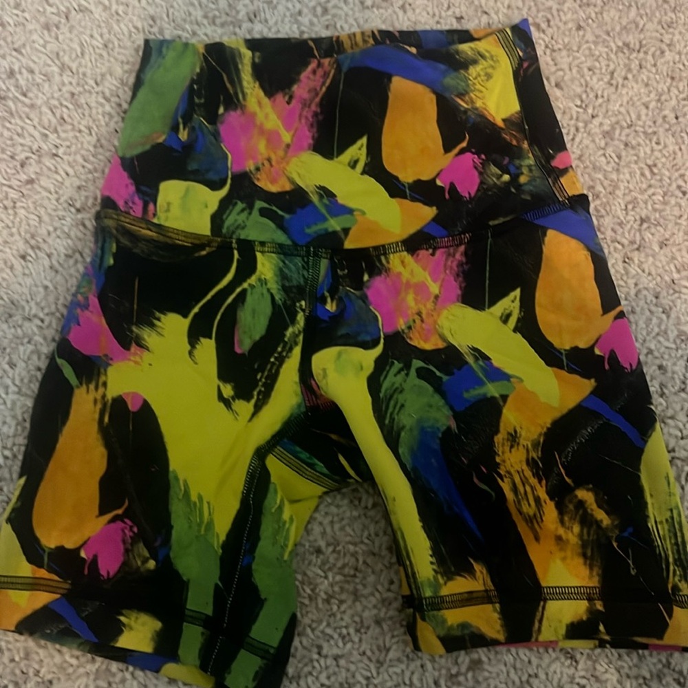 lululemon biker shorts 6’ size 0